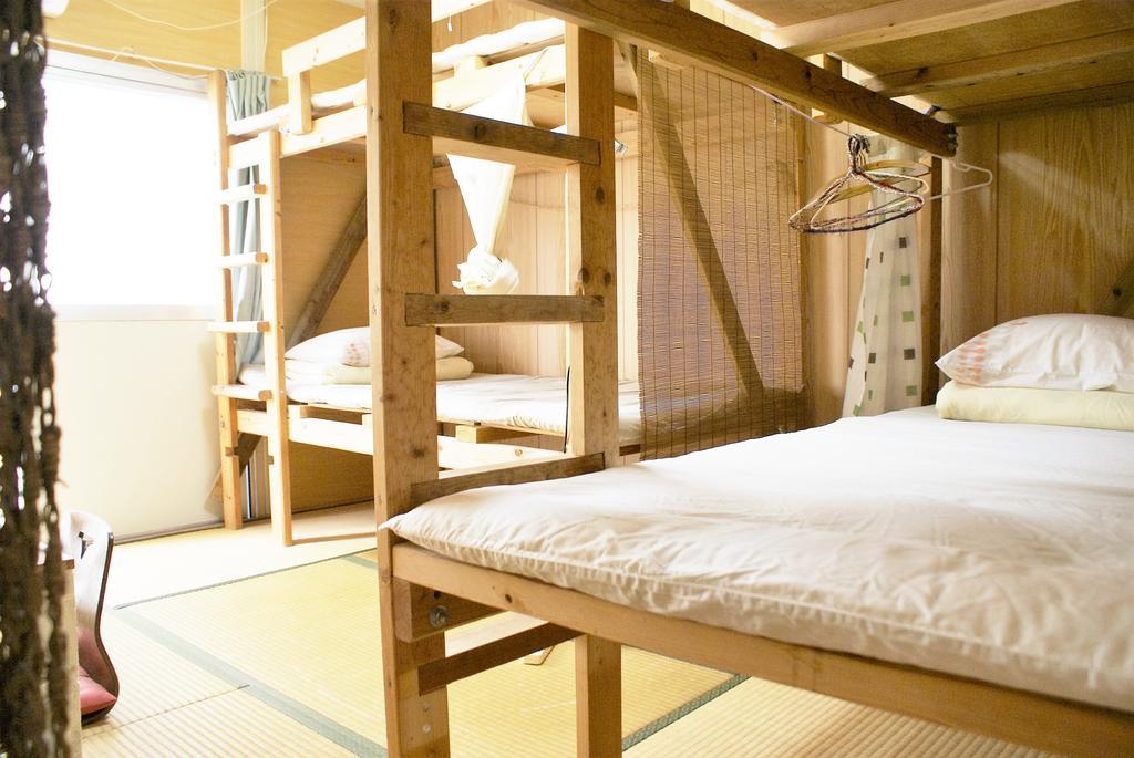 Minshuku Agaihama Hostel Yonabaru Buitenkant foto